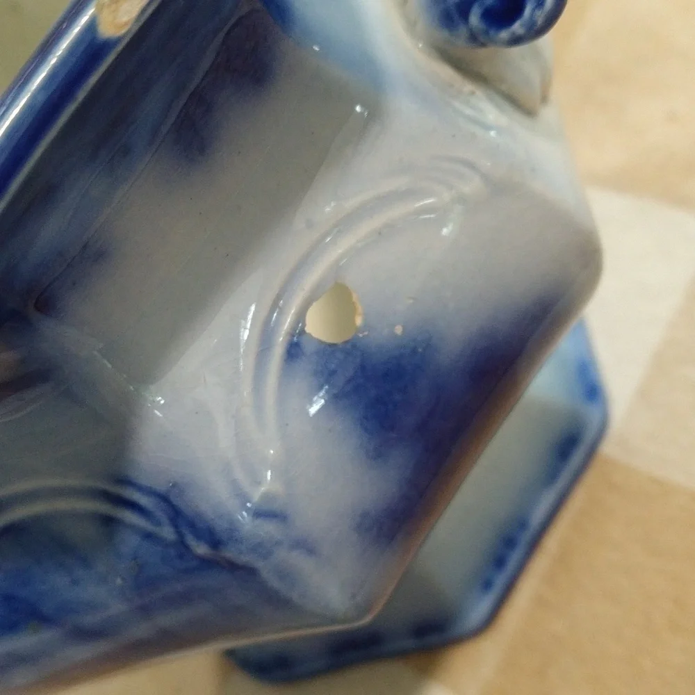 Flow blue antique sugar bowl C & G  Alcock England scinde